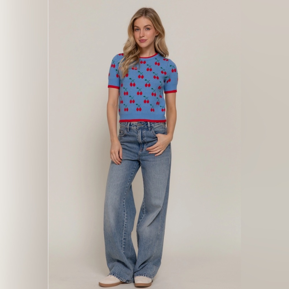 NWT Short Sleeve Contrasting Edge Line Cherry Pattern Sweater - Picture 4 of 4